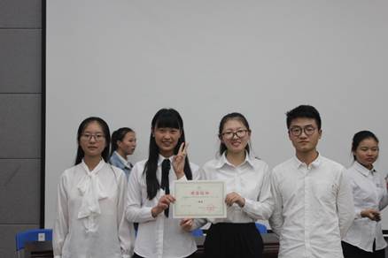 说明: C:\Users\admin\Desktop\bdy必定赢国际第十五届“新生杯”辩论赛总决赛圆满结束\IMG_9364.JPG